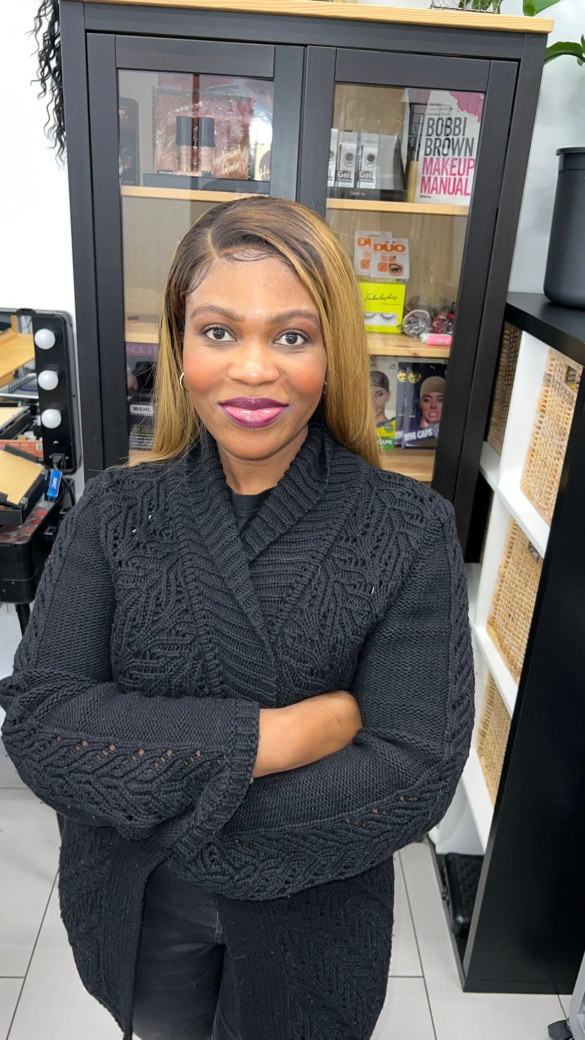 Emilia Appiah von Emi@AddisFriseursalon